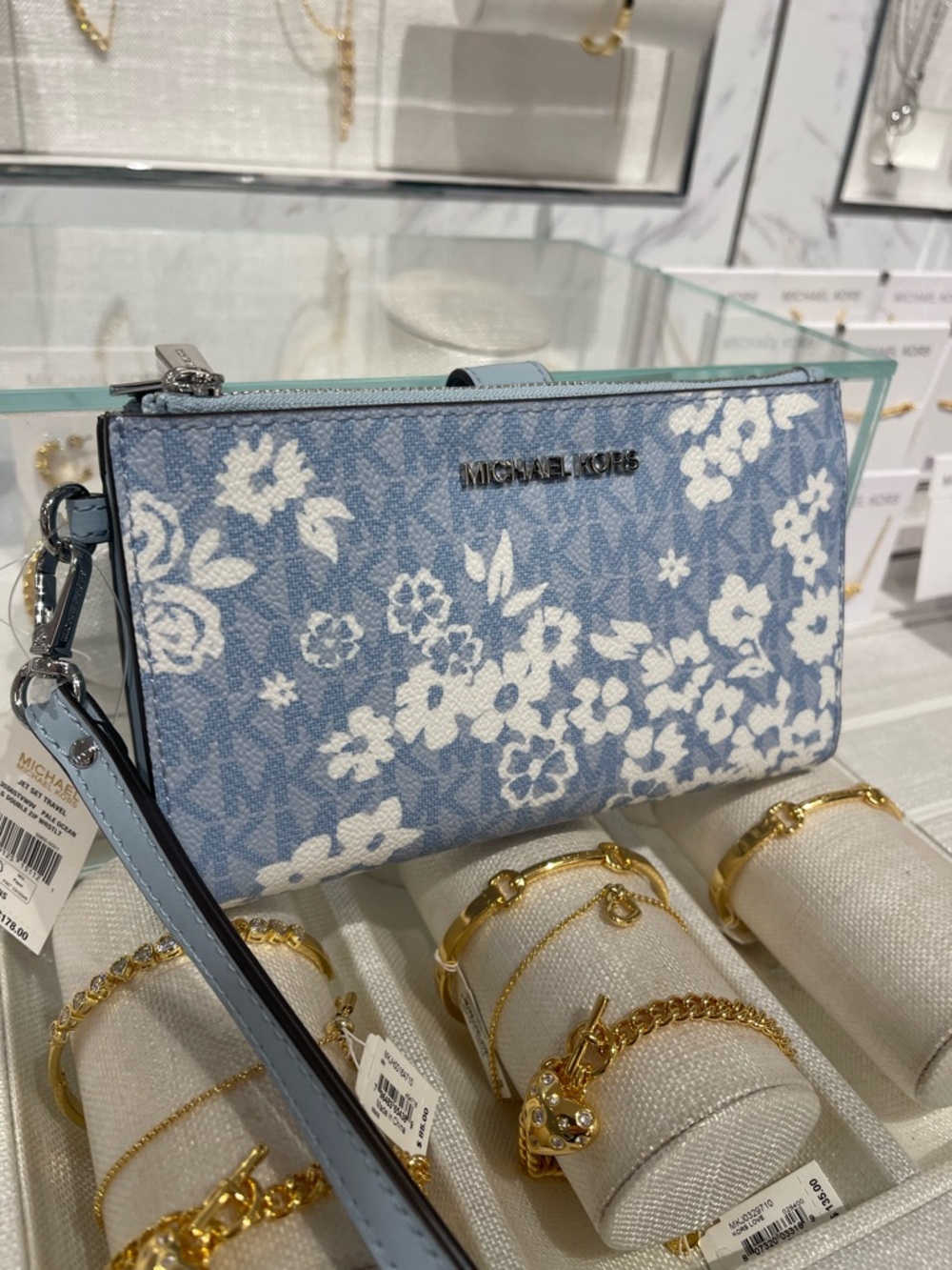 MICHAEL KORS JST Lg Double Zip Printed Signature Logo Wristlet
Pale Ocean 
NWT - Picture 14 of 16